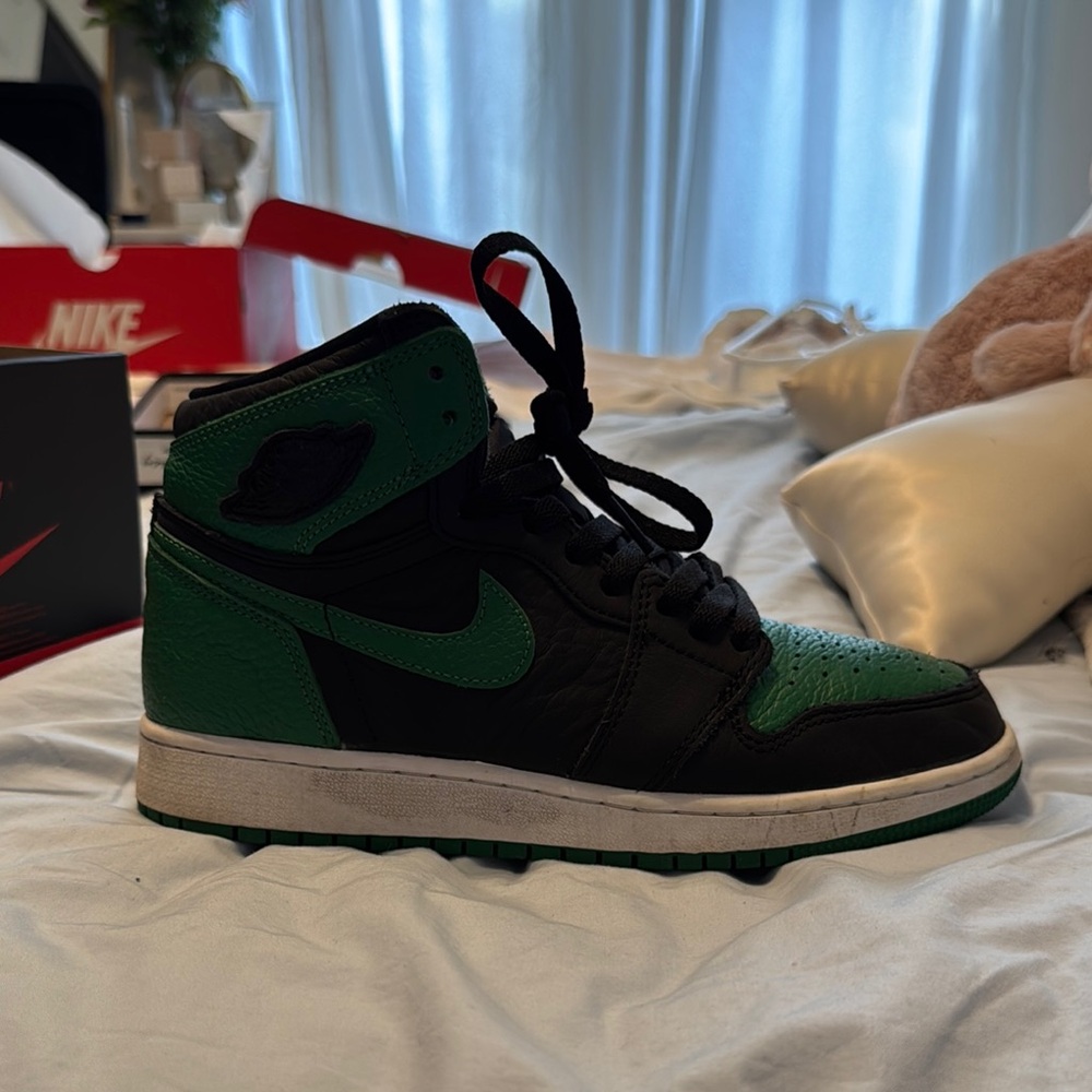 Nike Black and Green High-Top Sneakers